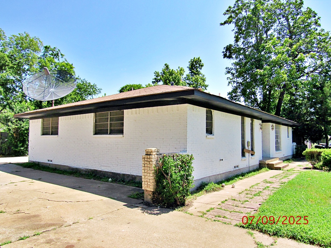 1021 S Murray Street, McKinney, Texas 75069